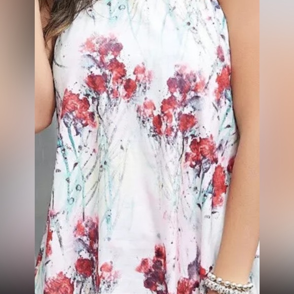 Reborn New York Size Large White & Red Floral Asymmetrical Hem Halter Tank Top - Picture 2 of 8